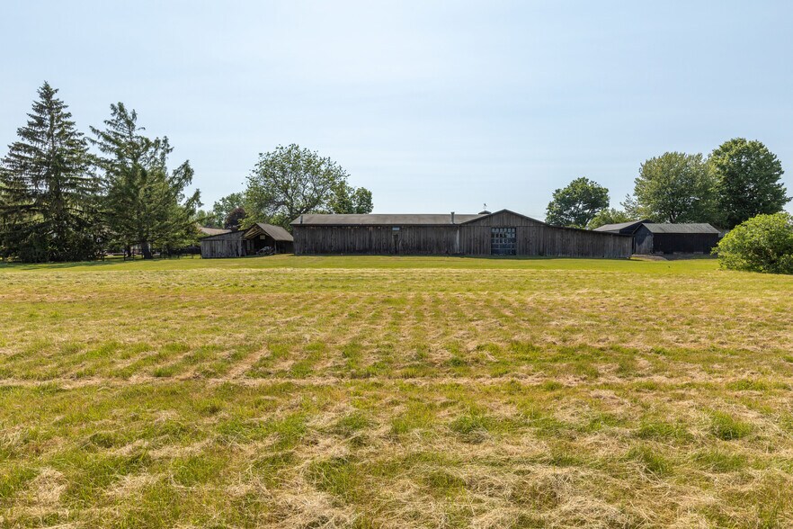 More Photos Of 8662 Brewerton Rd, Cicero Industrial For Sale