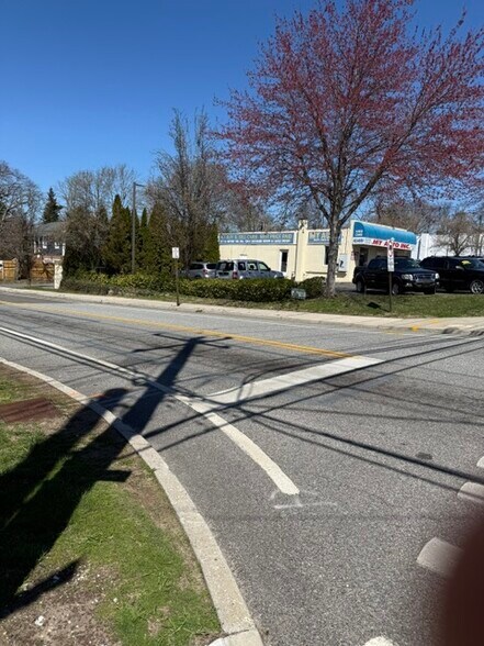 More Photos Of 659 E Jericho Tpke, Huntington Station Auto Dealership For Lease