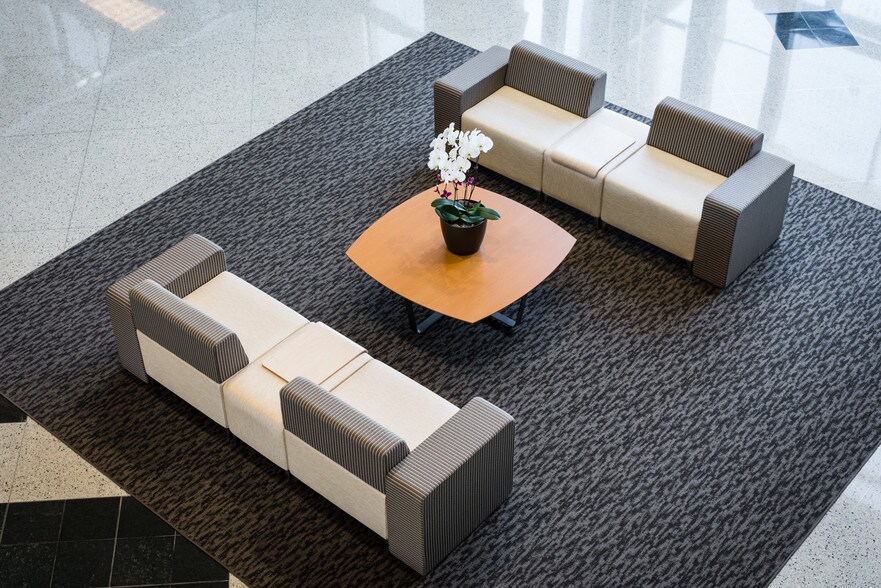 More Photos Of 505 N Highway 169, Plymouth Office For Lease