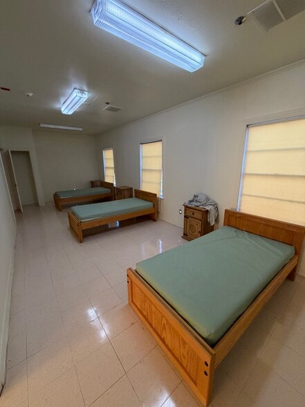 More Photos Of 7470 TX-154, Marshall Specialty For Sale