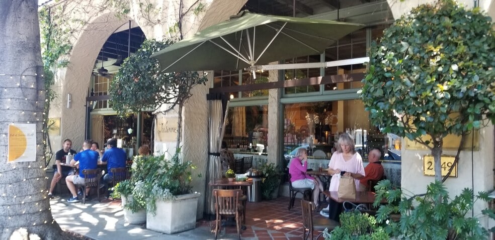 More Photos Of 2647-2649 Mission St, San Marino Restaurant For Sale