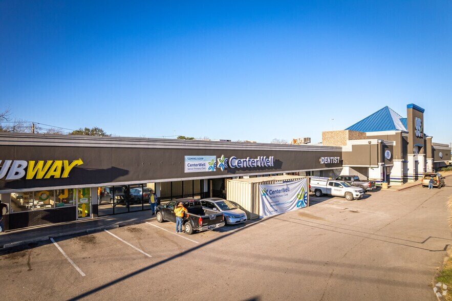 More Photos Of 8400-8700 S Gessner Dr, Houston Unknown For Lease