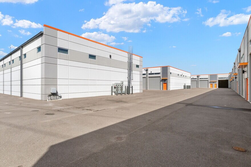 More Photos Of 1111 N 34th St, Tampa Self Storage For Sale