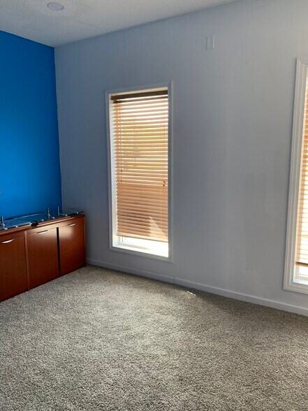 More Photos Of 575 E Isabella Rd, Midland General Retail For Lease