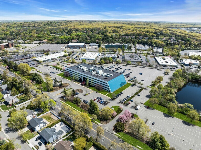 More Photos Of 1000 Woodbury Rd, Woodbury Office For Lease