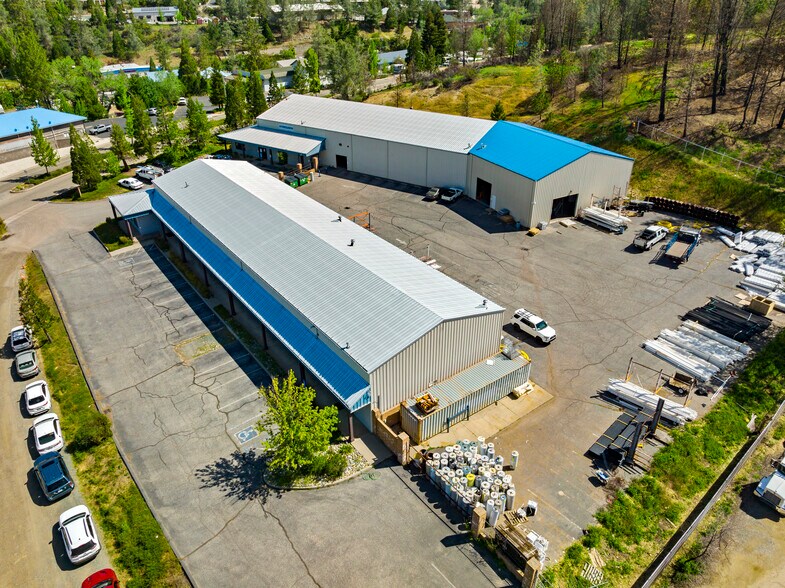 More Photos Of 819 Whispering Pines Ln, Grass Valley Warehouse For Lease