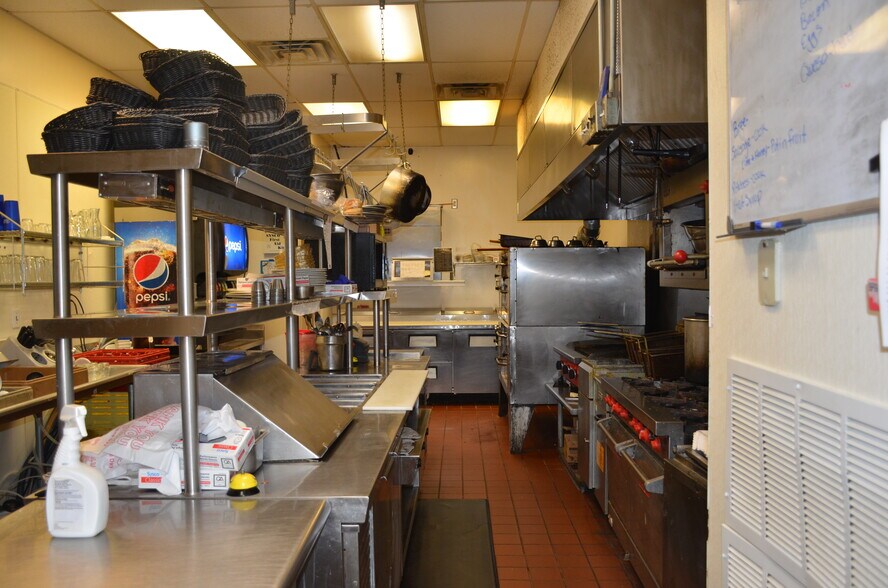 More Photos Of 11 Benton Ave E, Albia Restaurant For Sale