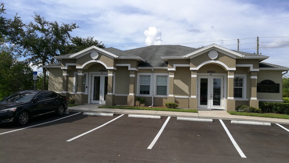 More Photos Of 17703 Hunting Bow Cir, Lutz Office For Lease