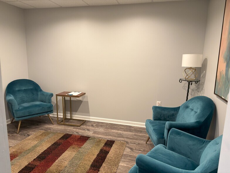 More Photos Of 235 South St, Mcsherrystown Freestanding For Lease