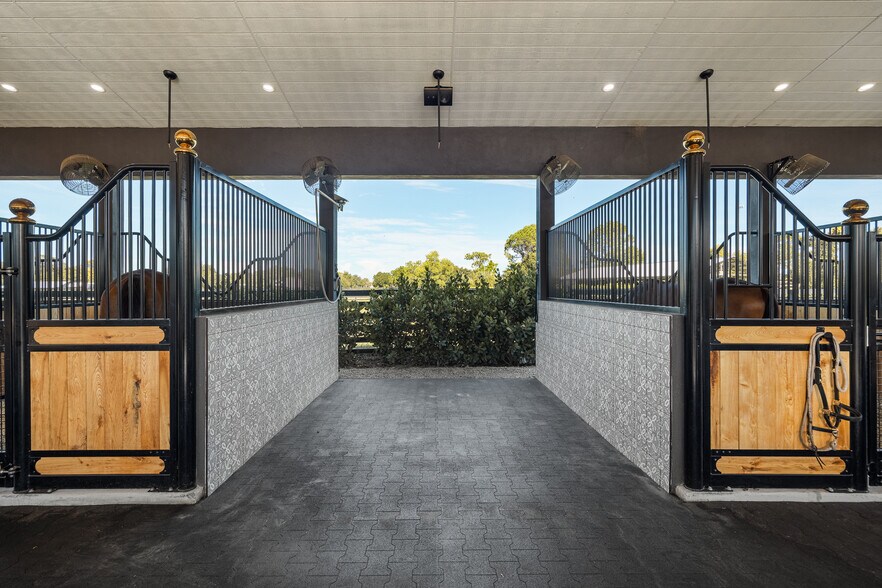 More Photos Of 21531 N River Rd, Alva Specialty For Sale