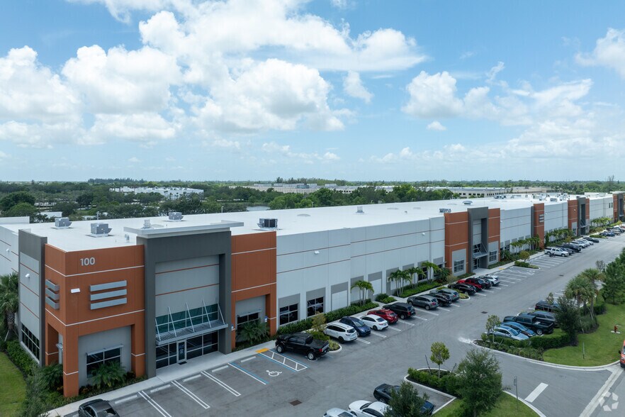 More Photos Of 100 ALDI Way, Wellington Distribution For Lease