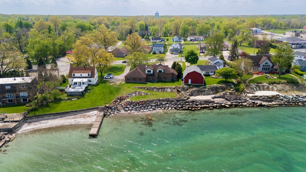 More Photos Of 4259 E Lake Rd, Lorain Office Residential For Sale