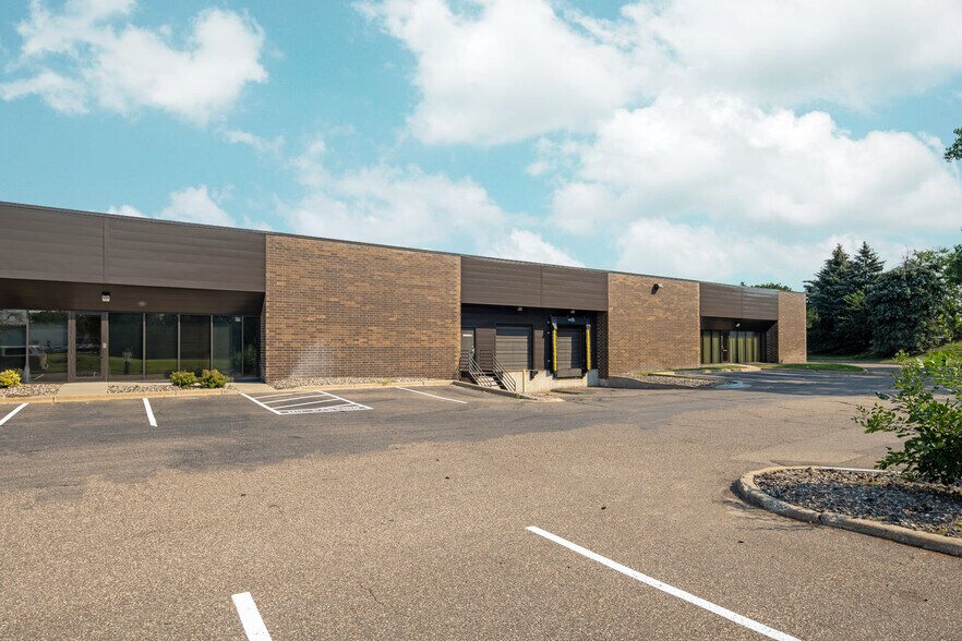 More Photos Of 1270 Eagan Industrial Rd, Eagan Unknown For Lease