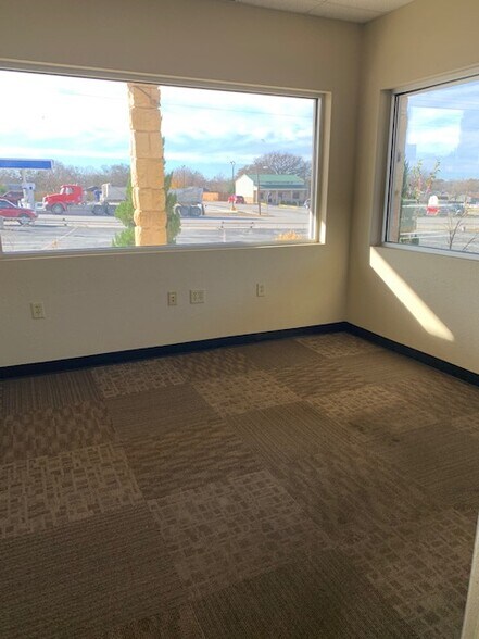 More Photos Of 1205 Hovey St, Bridgeport Auto Dealership For Lease
