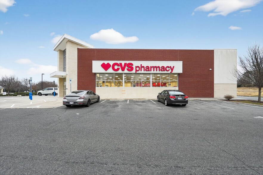 More Photos Of 4000 Battleground Ave, Greensboro Drugstore For Sale