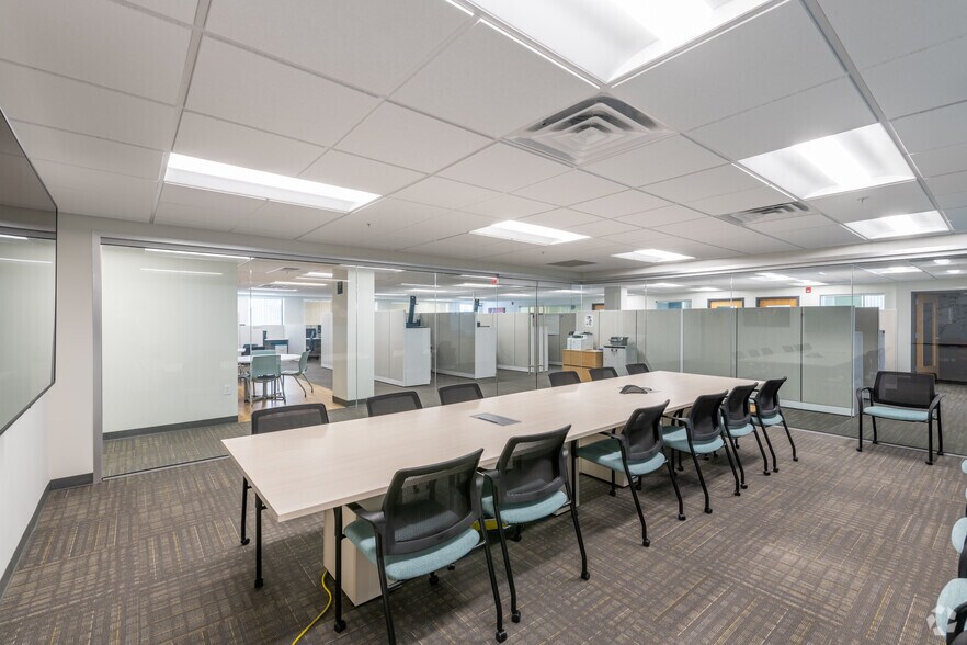 More Photos Of 410 Amherst St, Nashua Office For Lease