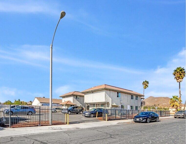 More Photos Of 5748 Tilton Ave, Jurupa Valley Apartments For Sale