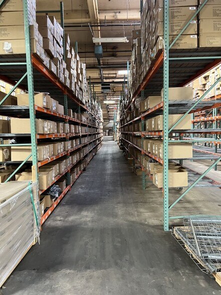 More Photos Of 75 Aircraft Rd, Southington Manufacturing For Lease