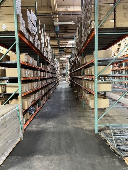 More Photos Of 75 Aircraft Rd, Southington Manufacturing For Lease