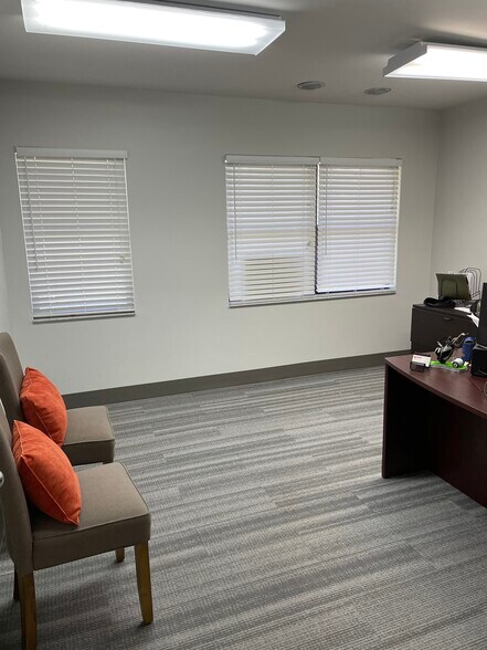 More Photos Of 720-722 E Fletcher Ave, Tampa Loft Creative Space For Lease