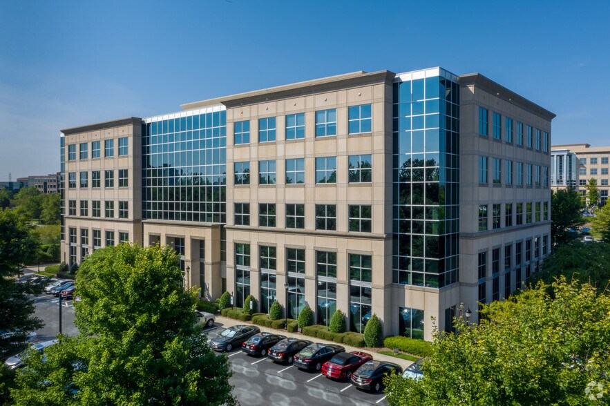 More Photos Of 13830 Ballantyne Corporate Pl, Charlotte Office For Lease