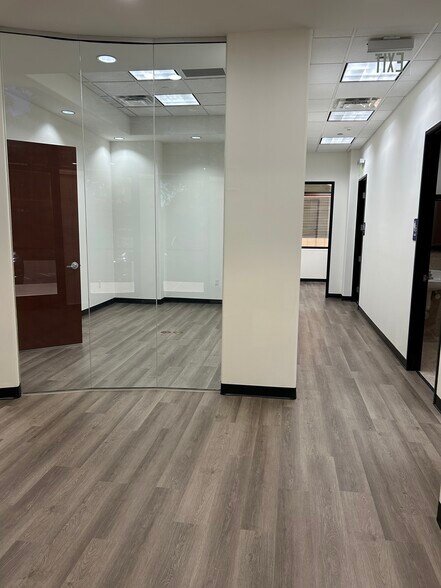 More Photos Of 2173 E Warner Rd, Tempe Medical For Lease