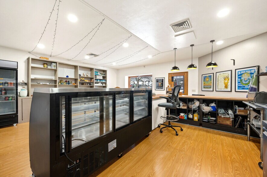 More Photos Of 9331 Spring Rd, Fish Creek Storefront For Sale