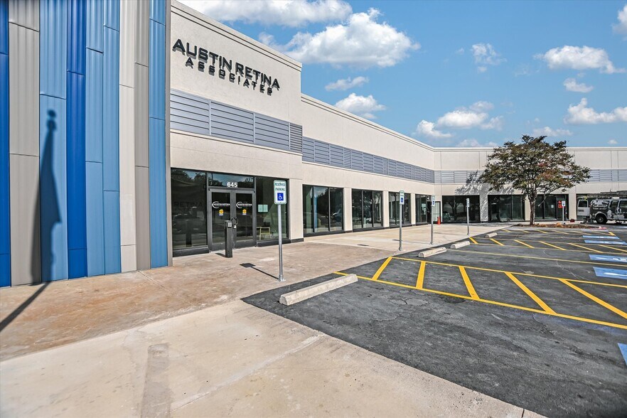 More Photos Of 4544 S Lamar Blvd, Austin Medical For Sale