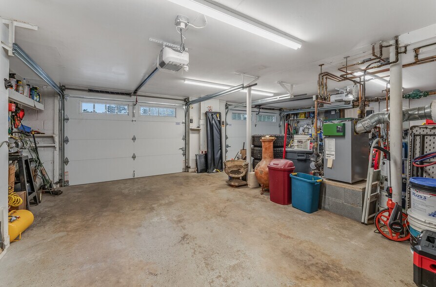 More Photos Of 417 Mountain Rd, Lebanon Specialty For Sale