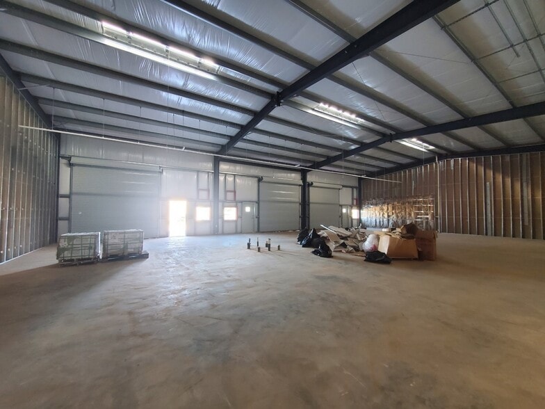 More Photos Of 1722 Cargill, Willis Flex For Sale