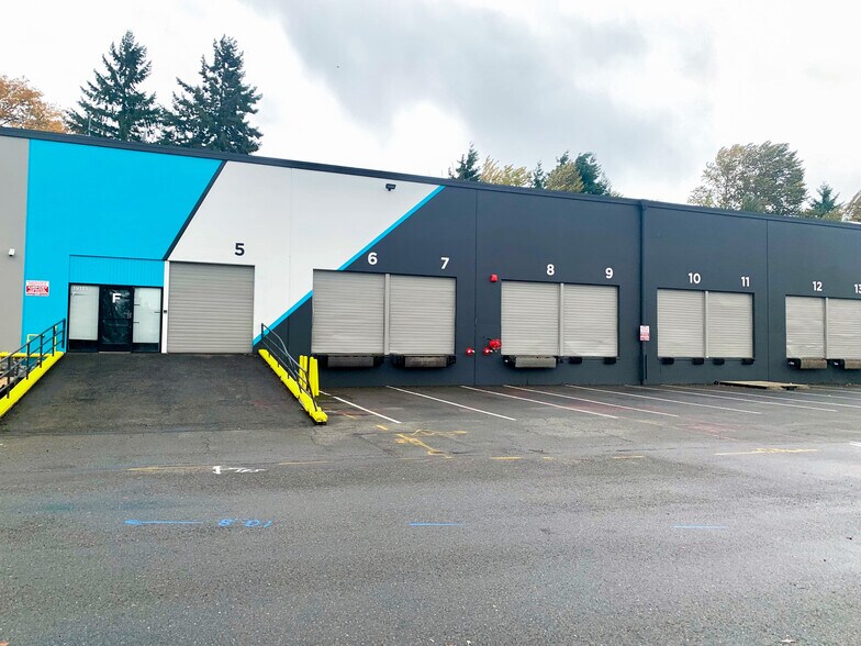 Primary Photo Of 19111 Des Moines Memorial Dr, Seatac Warehouse For Lease
