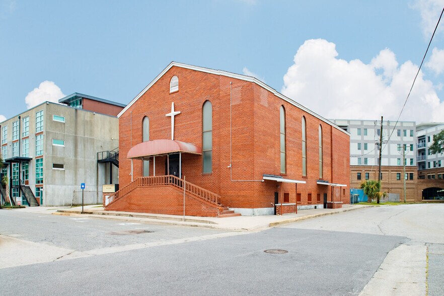 Primary Photo Of 536 Berrien St, Savannah Religious Facility For Sale
