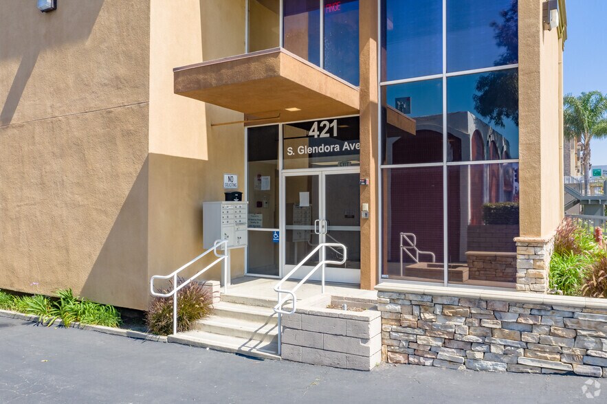 More Photos Of 421 S Glendora Ave, West Covina Medical For Lease