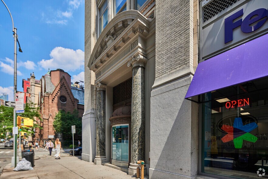 Primary Photo Of 257 Park Ave S, New York Office For Lease