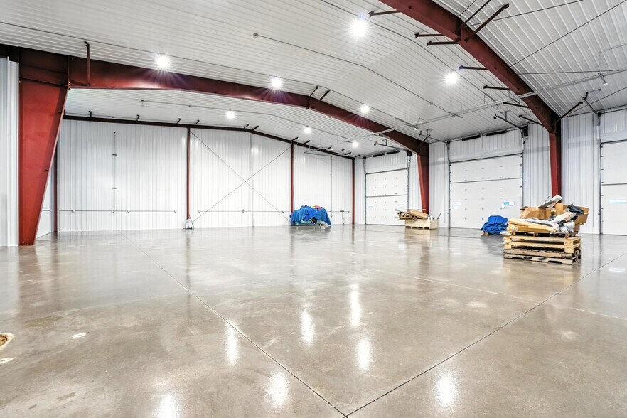 More Photos Of 4252 16th Ave N, Grand Forks Service For Sale