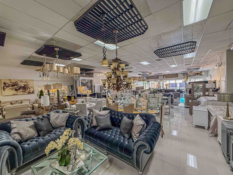 More Photos Of 405 E 2nd St, Rio Grande City Supermarket For Sale