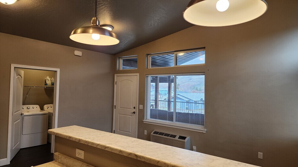 More Photos Of 819 Charlo St, Missoula Apartments For Sale