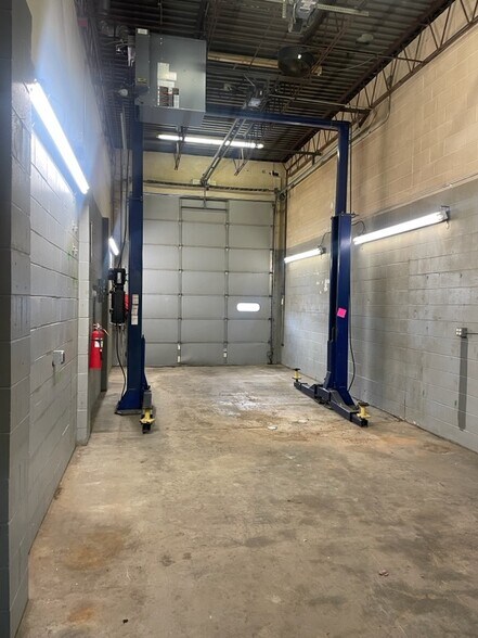More Photos Of 1690 5th St, Trenton Warehouse For Lease