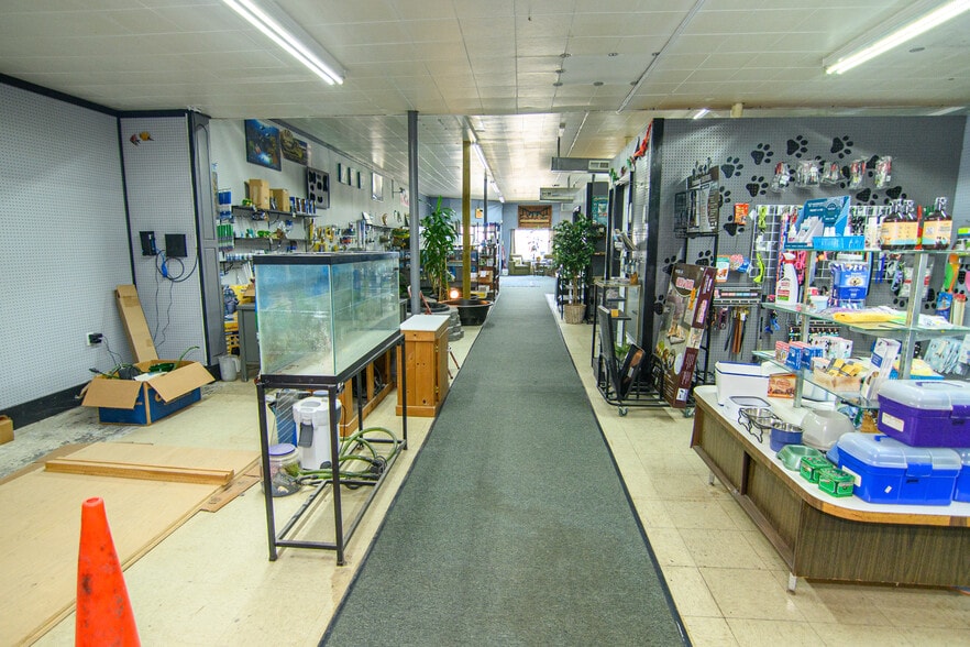 More Photos Of 3515 Main St, Exmore Storefront Retail Office For Lease