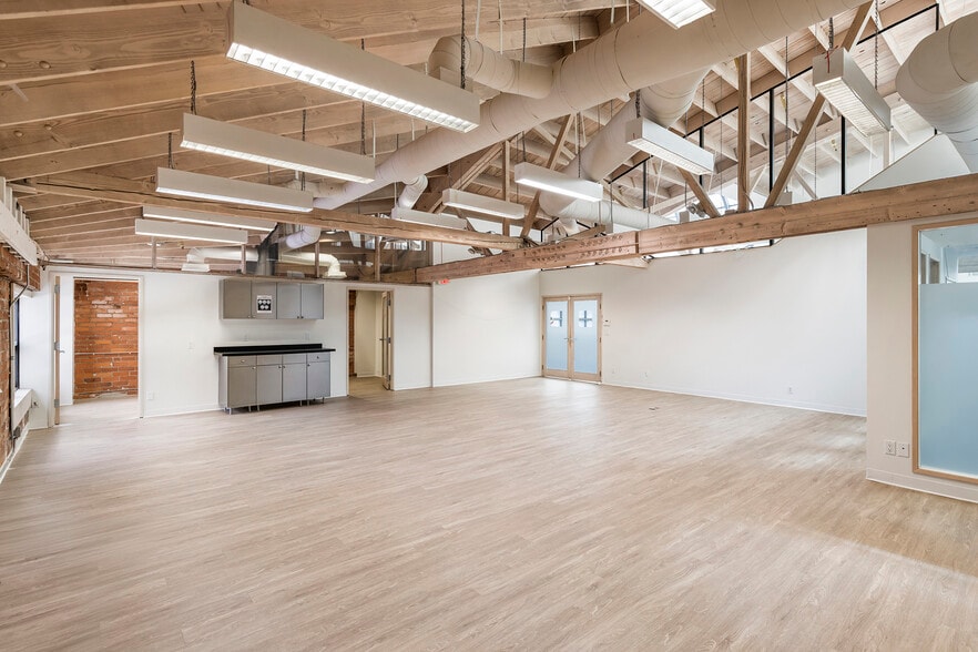 More Photos Of 201 Wilshire Blvd, Santa Monica Loft Creative Space For Lease