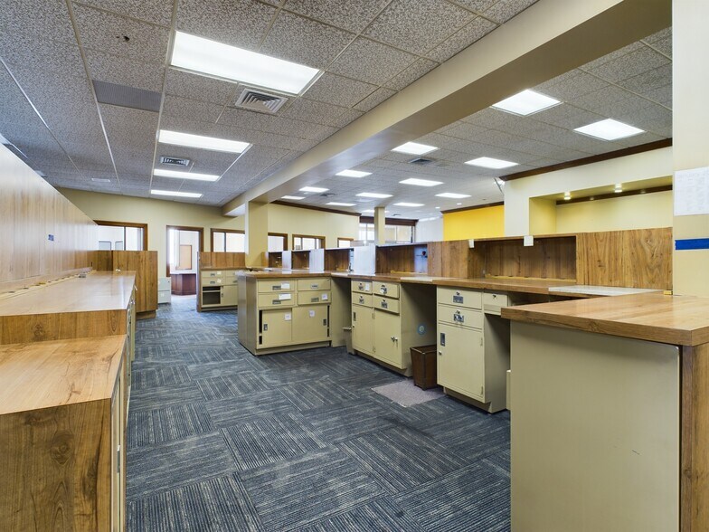 More Photos Of 101 E Elm St, Union City General Retail For Sale