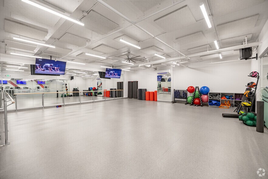 More Photos Of 11350 McCormick Rd, Hunt Valley Unknown For Lease