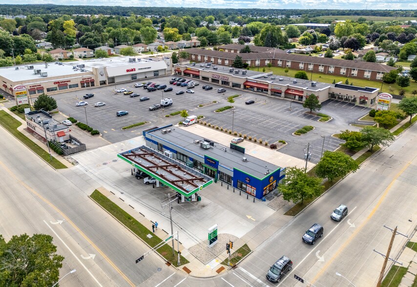 More Photos Of 2209-2215 80th St, Kenosha Freestanding For Sale