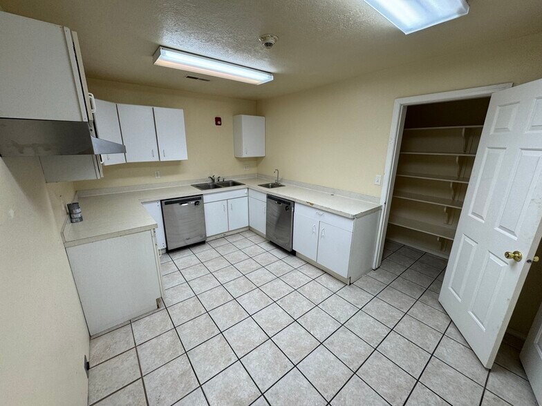 More Photos Of 273 Shoup Ave W, Twin Falls Office For Lease