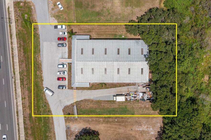 More Photos Of 27889 Highway 27, Dundee Freestanding For Lease