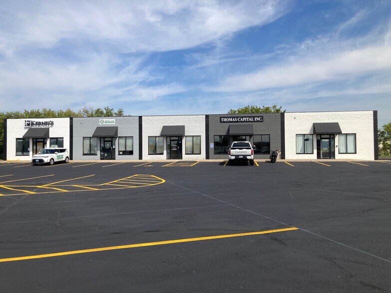 More Photos Of 610-630 Plaza Dr, Sycamore Storefront For Lease