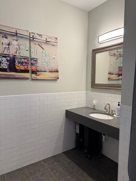More Photos Of 255 Leonia Ave, Bogota Light Manufacturing For Lease