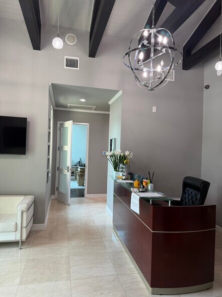 More Photos Of 14603 Huebner Rd, San Antonio Medical For Lease