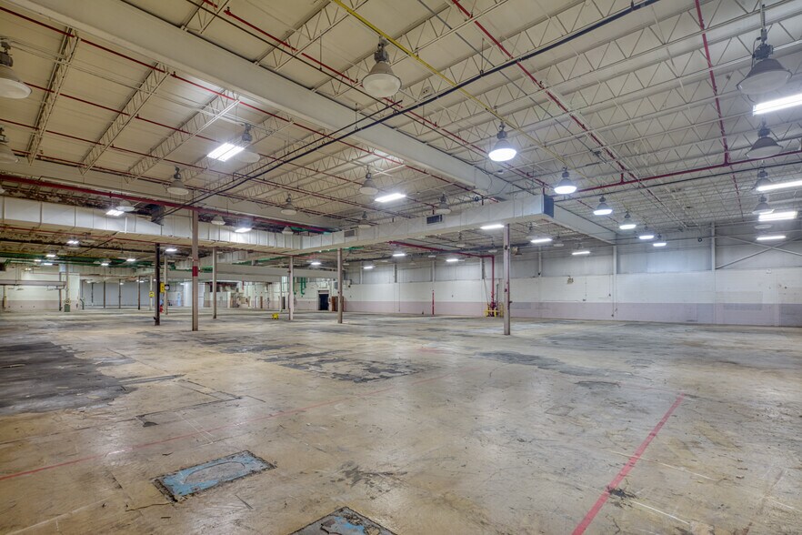 More Photos Of 400 Industrial Park Rd, Farmville Manufacturing For Lease