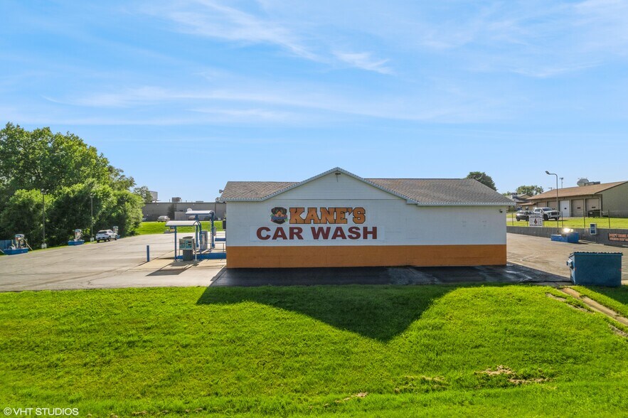 More Photos Of 731 Midwest Ct, Freeport Carwash For Sale